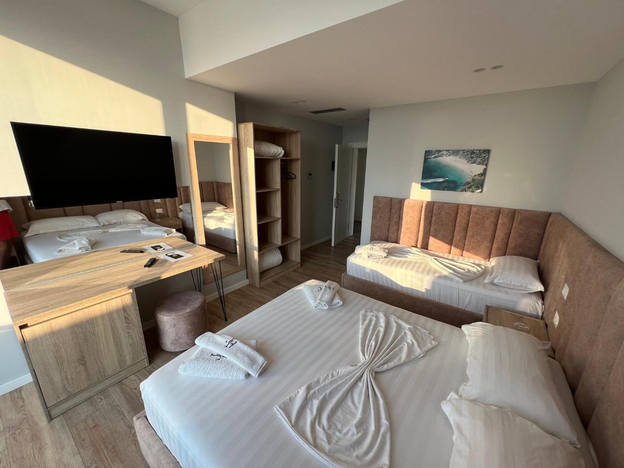 Villa Tramonto Vlore Radhimë Extérieur photo